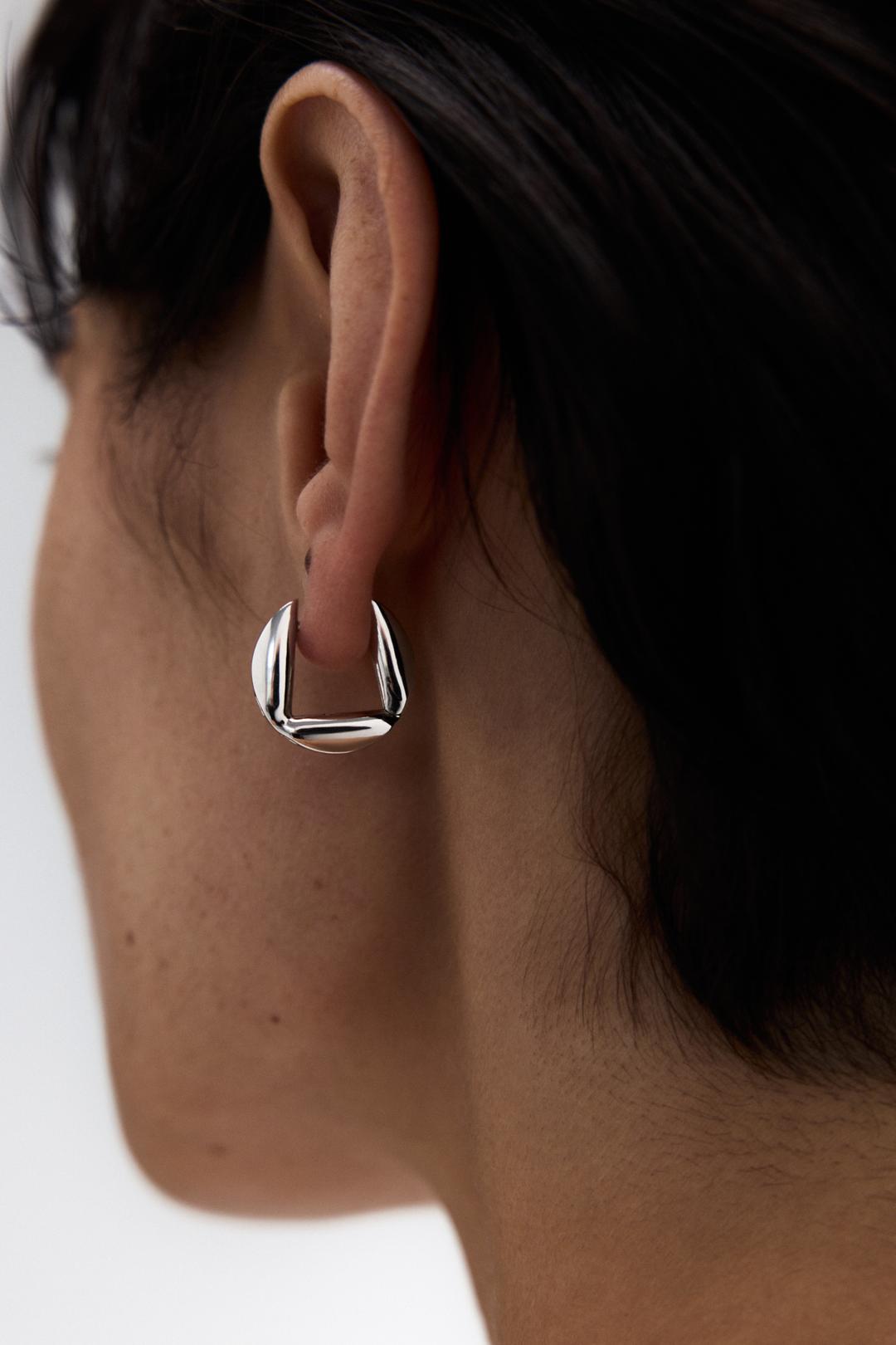 Серьга третий контакт