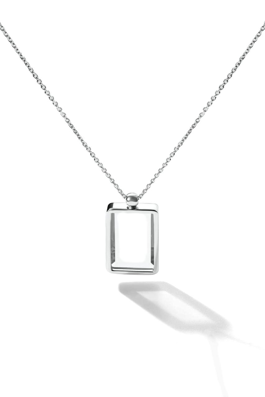 Маленький прямоугольный медальон с горным хрусталем