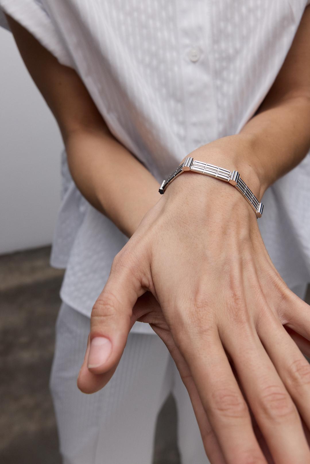 Браслет с часовым замком