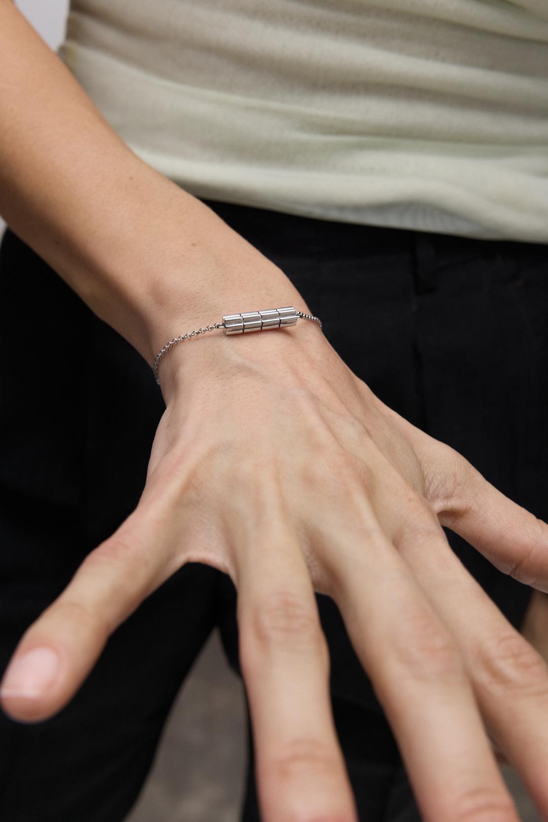 Браслет стеклярус на цепочке