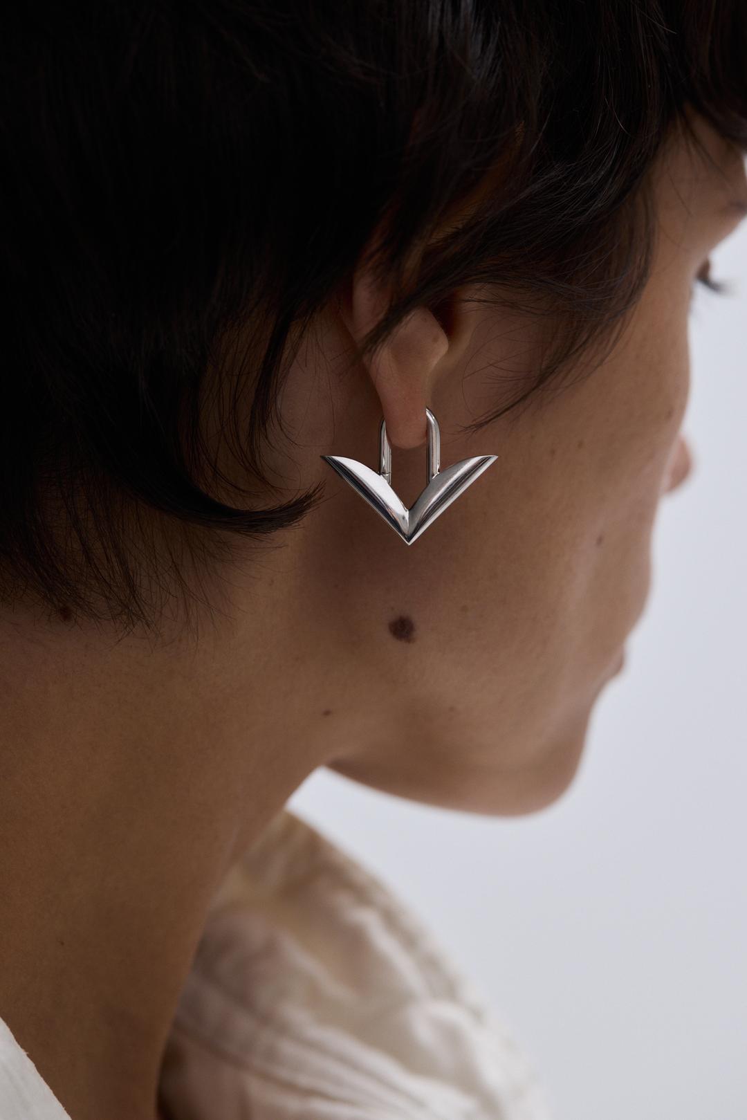 Серьги первый контакт