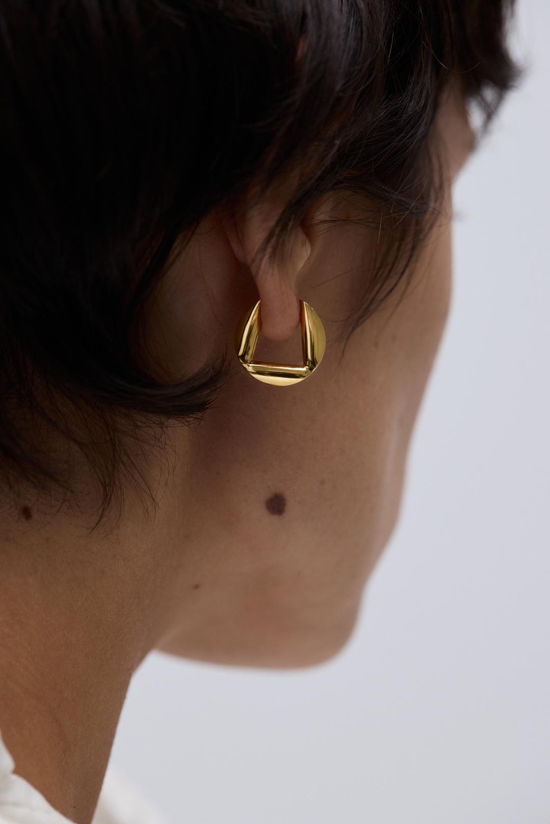 Серьга третий контакт с позолотой