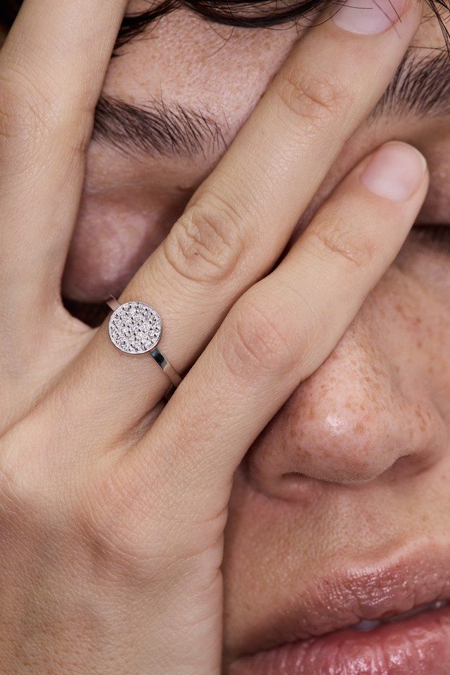 Помолвочное кольцо с бриллиантами