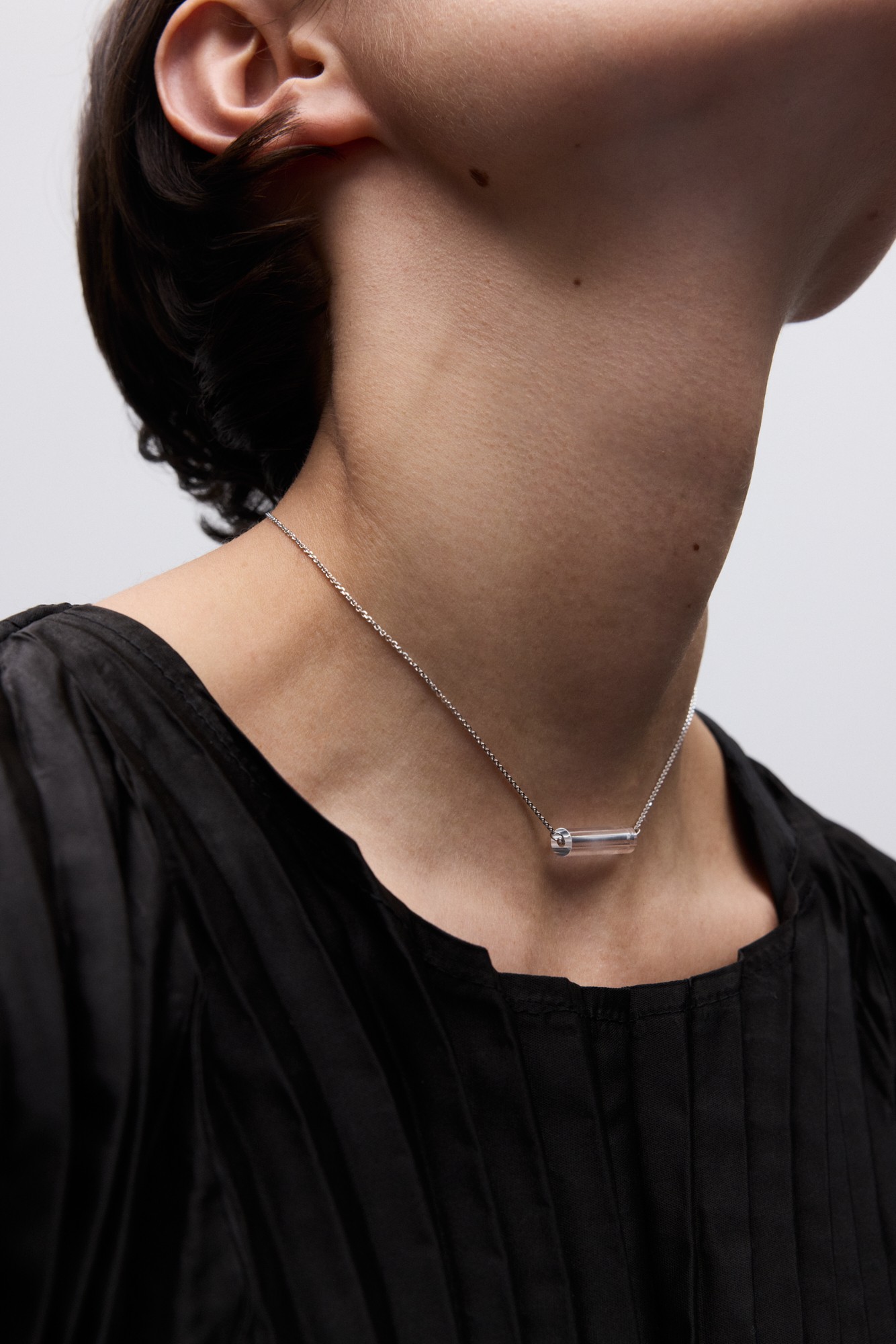 Подвеска стеклярус с горным хрусталем из белого золота