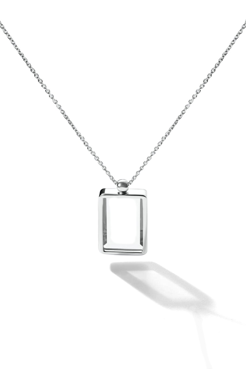 Маленький прямоугольный медальон с горным хрусталем