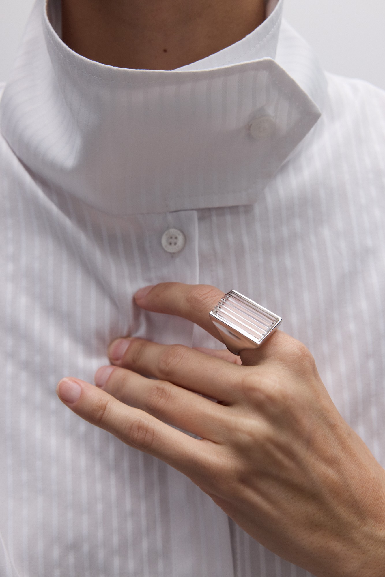 Кольцо вспышка с горным хрусталем